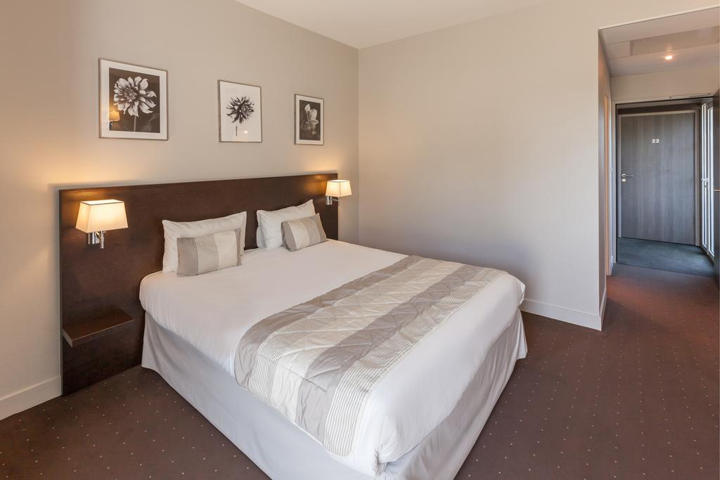 Hotel Alienor Langon  Zimmer foto